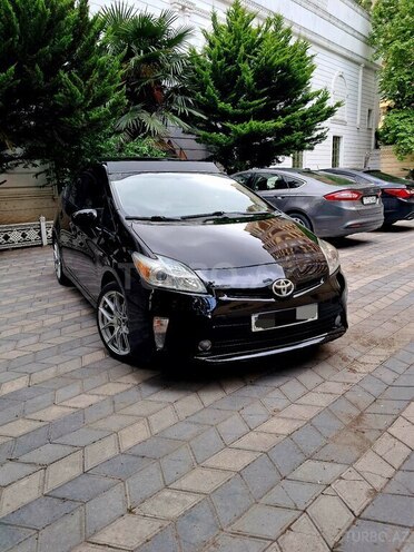 Toyota Prius-2