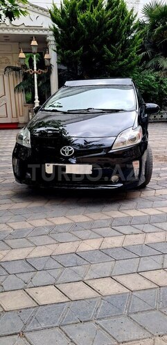 Toyota Prius-5