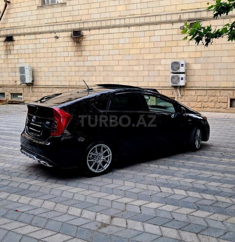 Toyota Prius-8