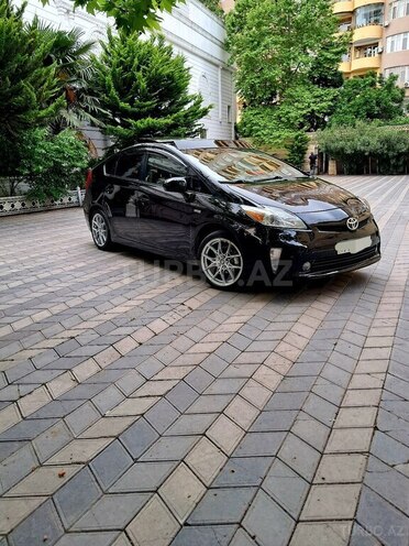 Toyota Prius-14