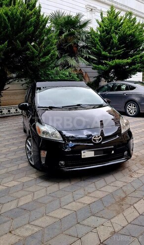 Toyota Prius-15