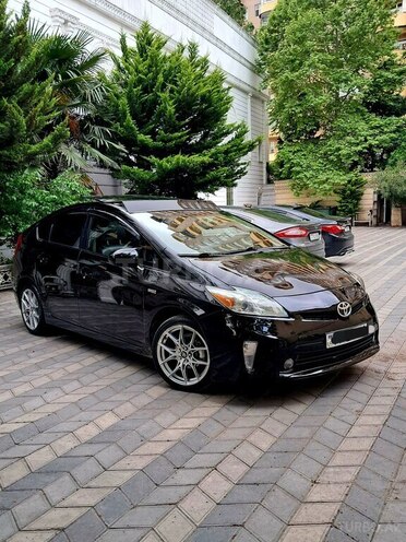 Toyota Prius-18