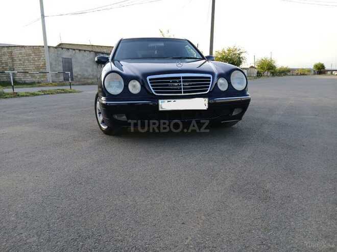 Mercedes E 240-2