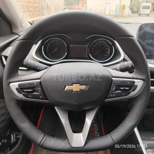 Chevrolet Onix-7