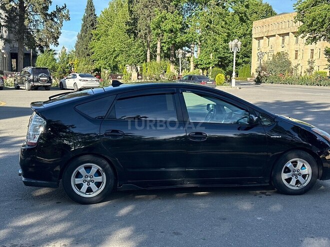 Toyota Prius-2