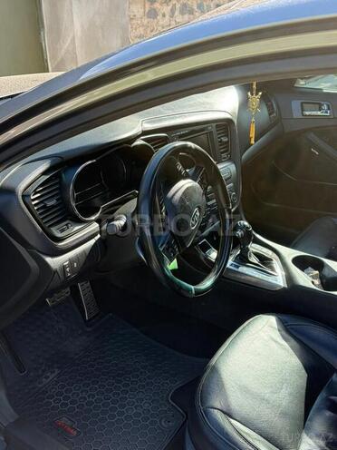 Kia Optima-3
