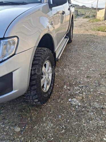 Mitsubishi L200-6