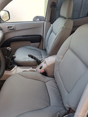 Mitsubishi L200-9