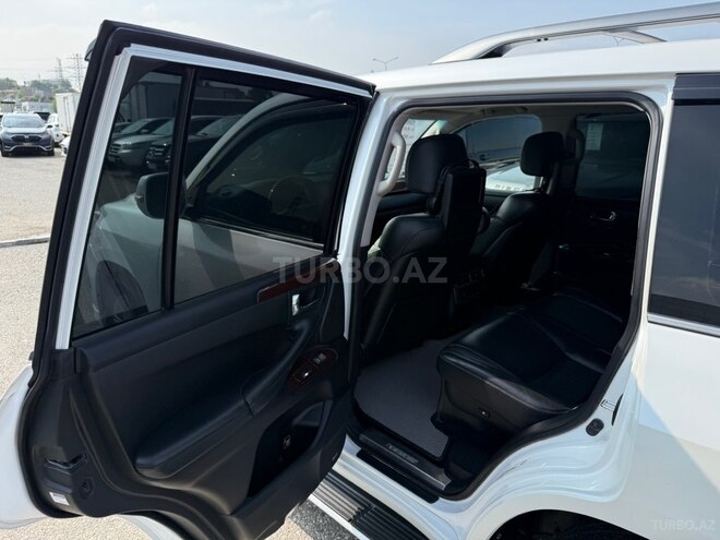 Lexus LX 570-16