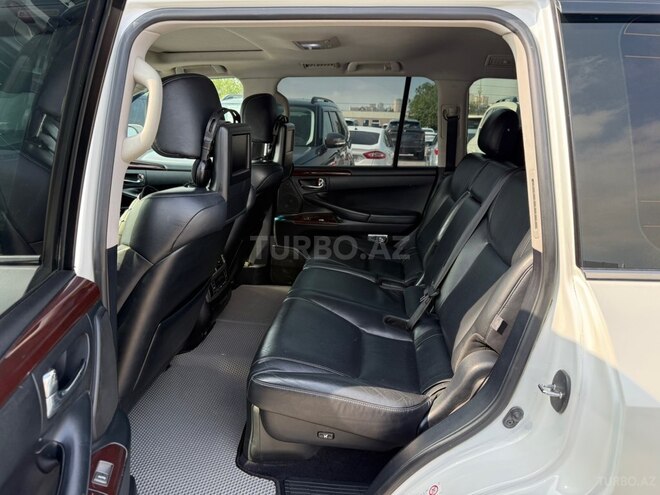 Lexus LX 570-15