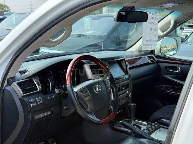 Lexus LX 570-9