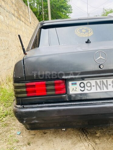 Mercedes 190-4