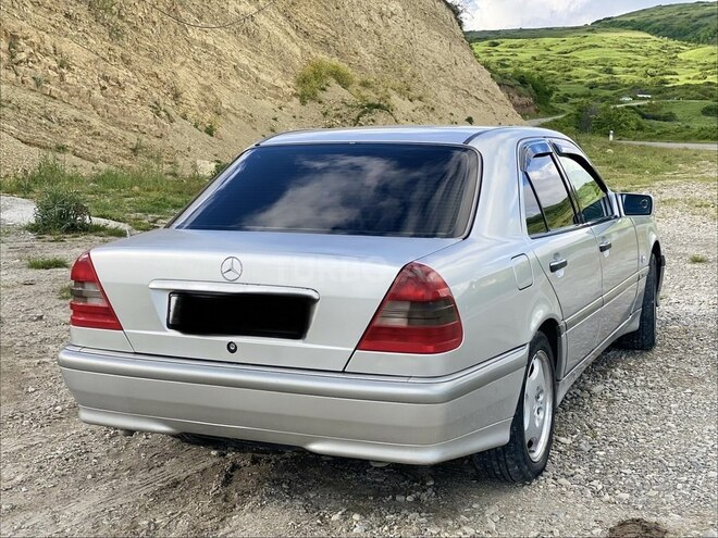 Mercedes C 180-2