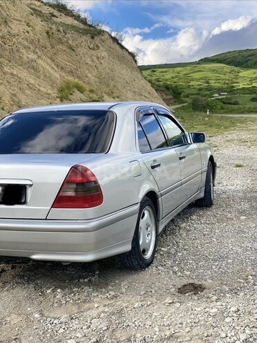 Mercedes C 180-7