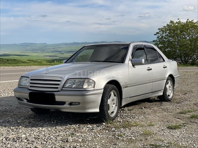 Mercedes C 180-9