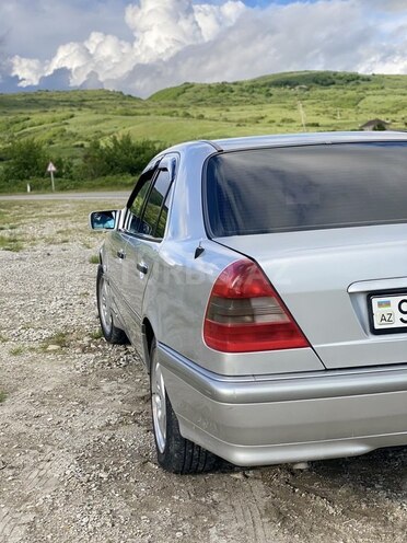 Mercedes C 180-8