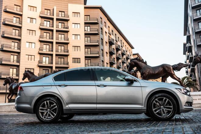 Volkswagen Passat-10