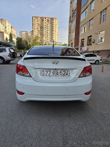 Hyundai Accent-3