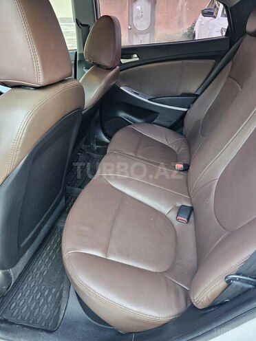 Hyundai Accent-6