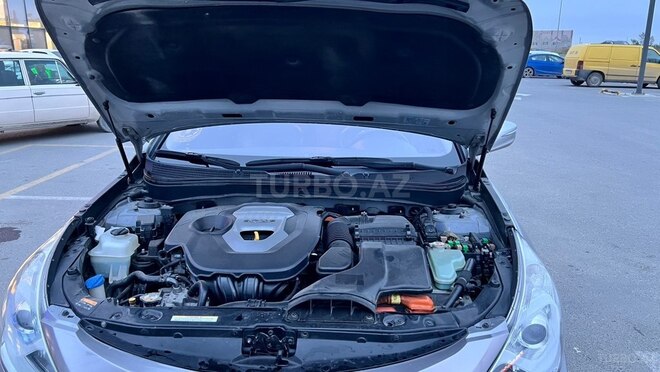 Hyundai Sonata-6