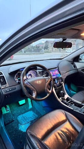 Hyundai Sonata-5