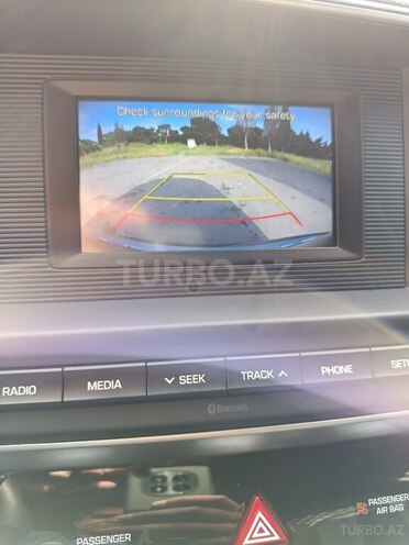 Hyundai Elantra-17