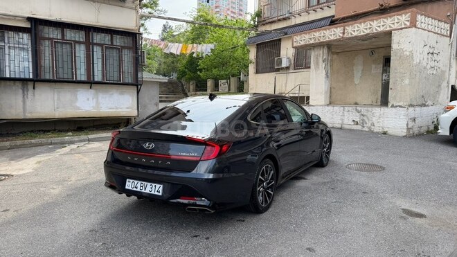 Hyundai Sonata-4
