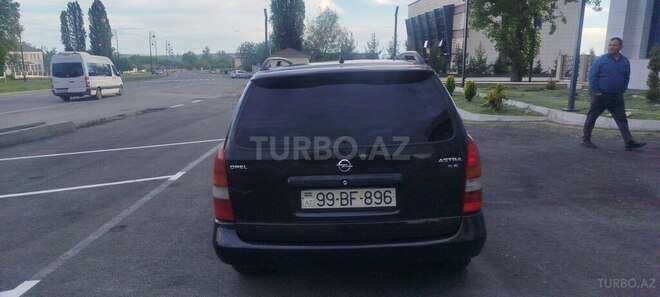 Opel Astra-2