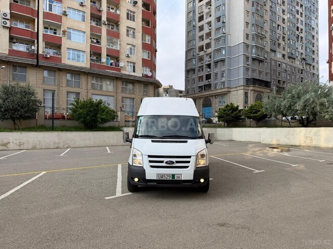 Ford Transit-2