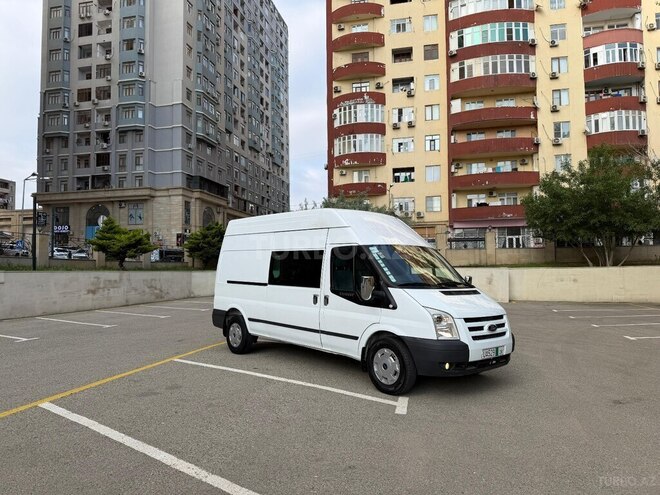 Ford Transit-4