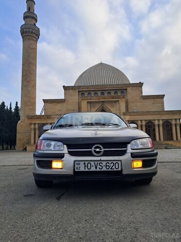 Opel Omega-2