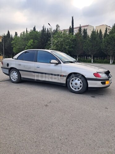 Opel Omega-4