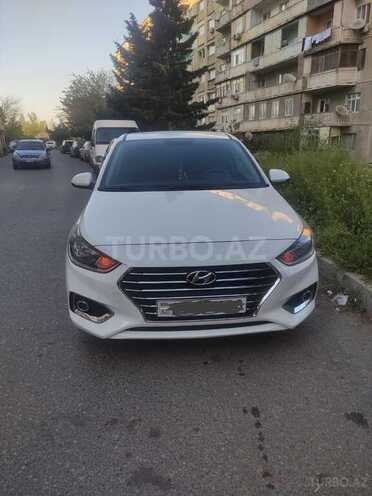 Hyundai Accent-1