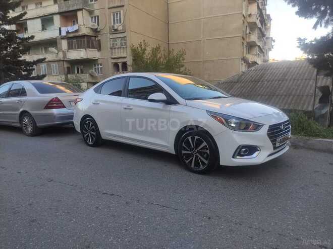 Hyundai Accent-2