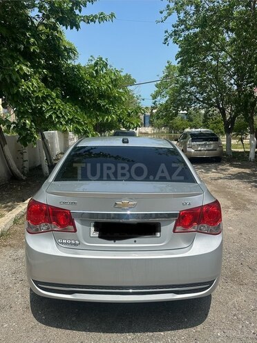 Chevrolet Cruze-5