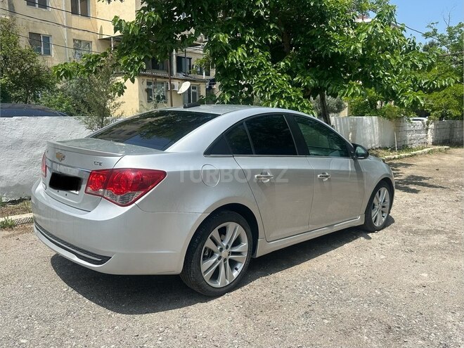 Chevrolet Cruze-4