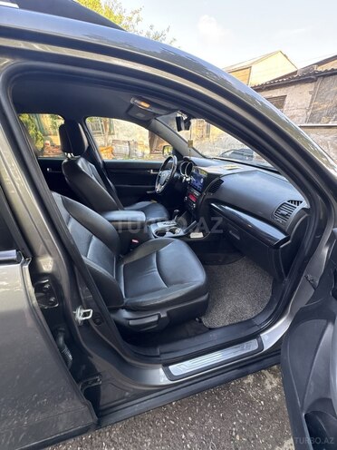 Kia Sorento-12