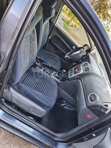 Ford Focus-7