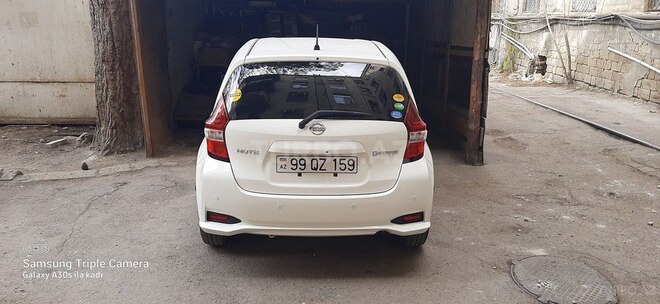 Nissan Note-2