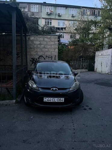 Ford Fiesta-1