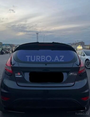 Ford Fiesta-2