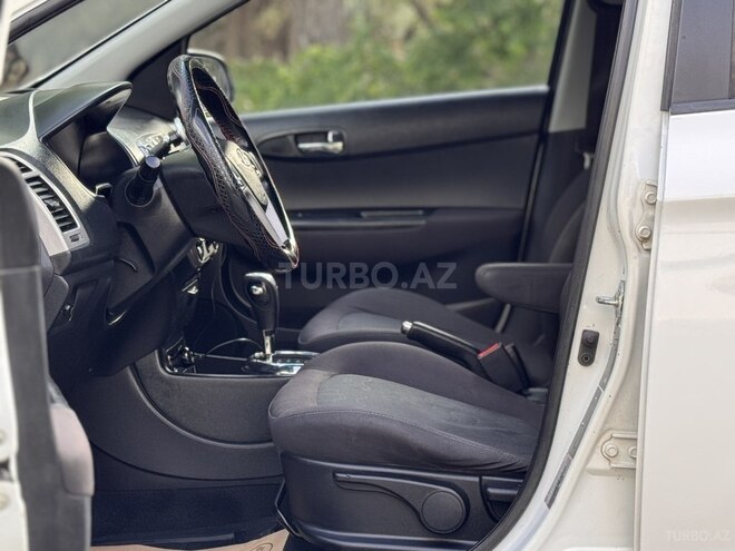 Hyundai i20-11