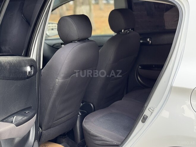 Hyundai i20-16