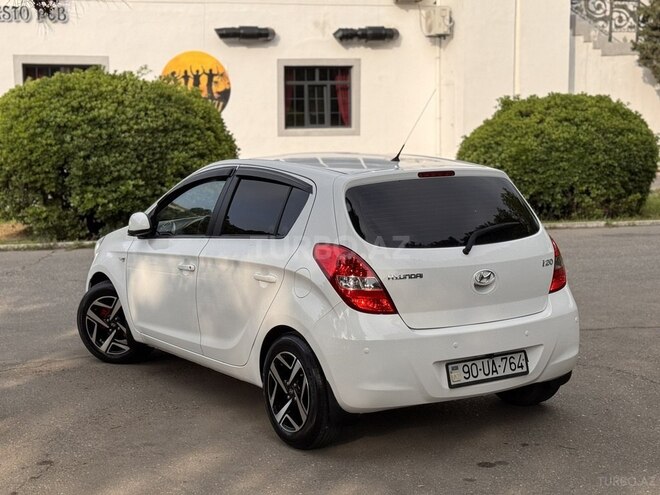 Hyundai i20-4