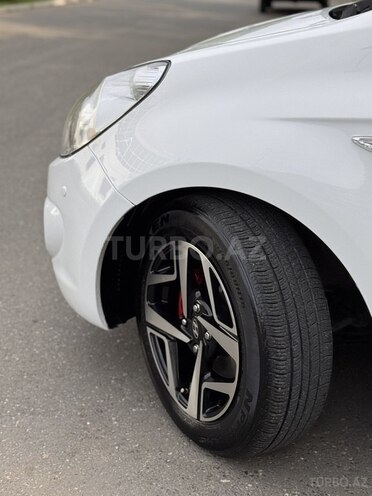 Hyundai i20-18