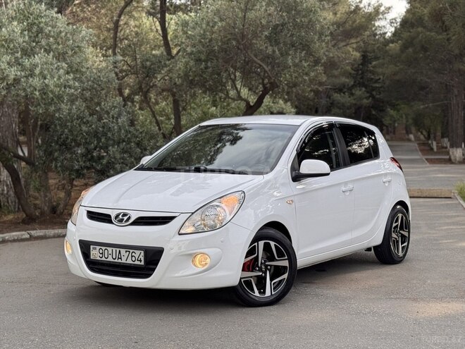 Hyundai i20-1