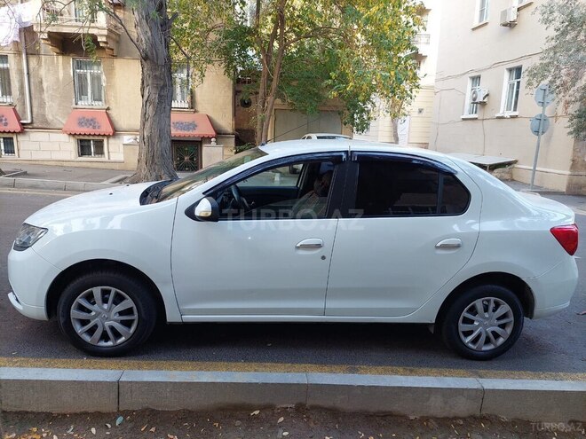 Renault Logan-6