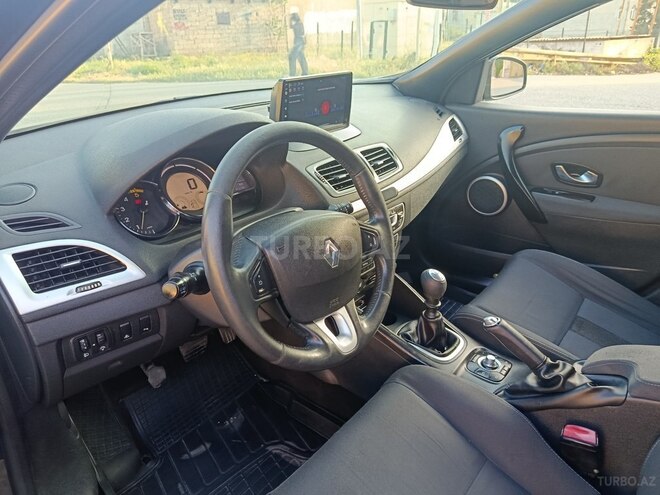 Renault Megane-9