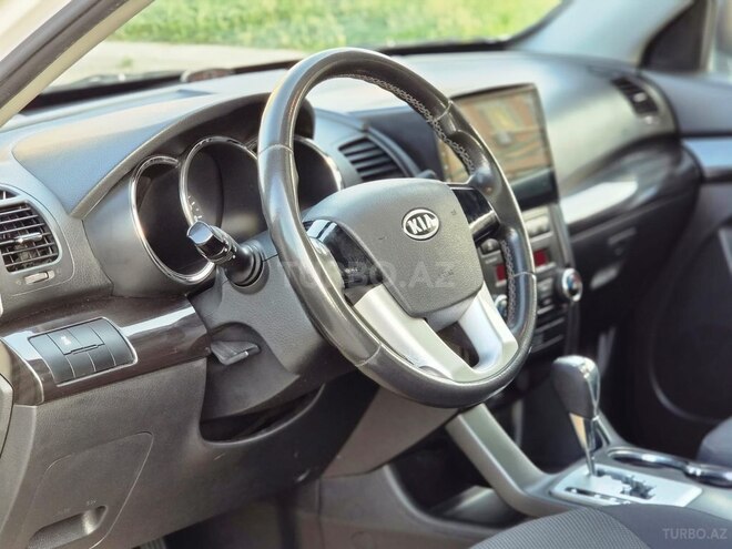 Kia Sorento-19