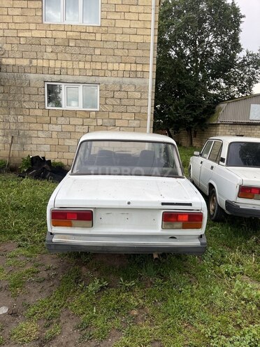 LADA (VAZ) 2107-2